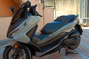 Honda Forza 350