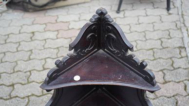 Angoliera antica in legno scolpito – fine ‘800