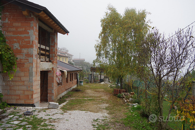 Casa al grezzo. Località Tretto di Schio