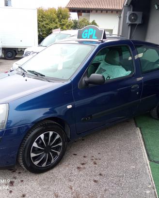 Renault Clio 1.2 3 porte 58CV GPL VALIDO FINO 2032