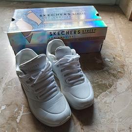 SCARPE SKECHERS STREET LOS ANGELES