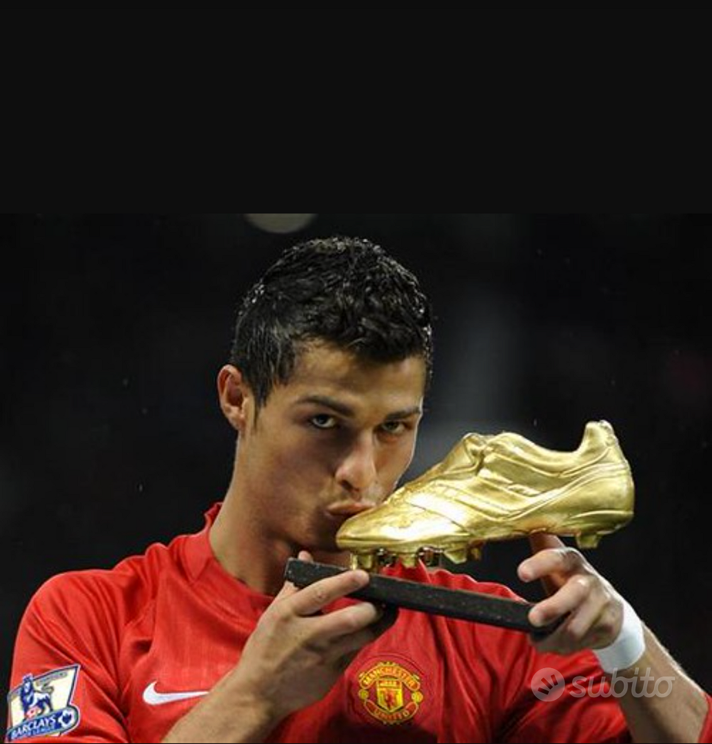 Scarpe cr7 pallone clearance d'oro