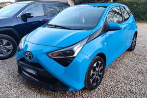 Toyota Aygo II 2018 5p 1.0 x-play 72cv