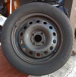 4 Cerchioni in ferro 6Jx15H2 ET52,5-gomma195/60R15