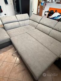 Divano ad angolo letto con pouf contenitore