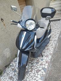 Piaggio Beverly 400cc