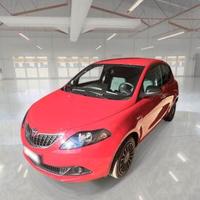 Lancia Ypsilon 1.0 firefly hybrid Silver s&s 70cv