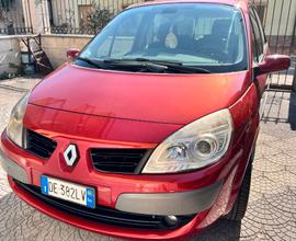Renault Scenic Luxe