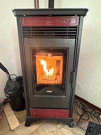Termostufa pellet Idro Ravelli HRV 120 STYLE 12kW