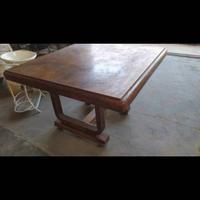 tavolo quadrato in legno 