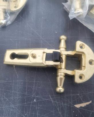 8 Cerniere Dorate per Mobili Scodellino 27 mm