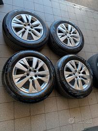 Cerchi in lega Chicago completi di gomme