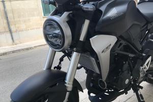 Moto Honda CB300R