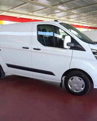 FORD Transit Custom 300 2.0 EcoBlue 130 PC Furgo