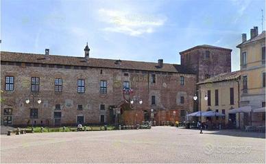 Immobile di 100 m² con 1 locale a Melegnano