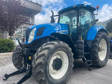 Trattore NEW HOLLAND T7040