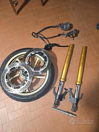 Pezzi ricambio fz8 Fazer anno 2012