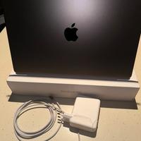 Apple MacBook pro m2, Apple magic mouse, custodia.