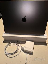 Apple MacBook pro m2, Apple magic mouse, custodia.