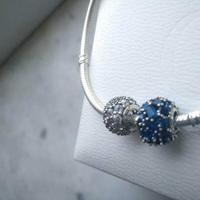 PANDORA Coppia Charm Incanto Blu+Dettagli eleganza