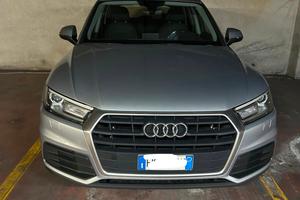 Audi Q5 2.0 TDI 150 CV Business - 104.000