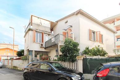 CASA INDIPENDENTE A ALBA ADRIATICA