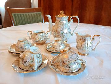 Servizio antico da caffè