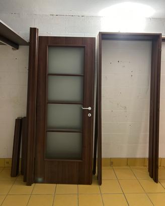 4 porte interne in legno con vetro