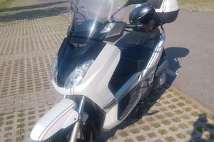 yamaha x max 250