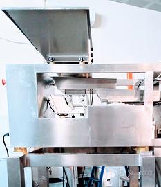 Pesatrice insaccatrice semiautomatica