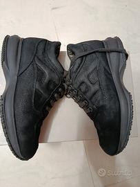 Hogan  nere N 35