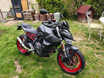  scarico gpr x Suzuki GSX 8 s 2025 in acciaio colo