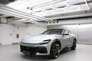 FERRARI Purosangue Purosangue