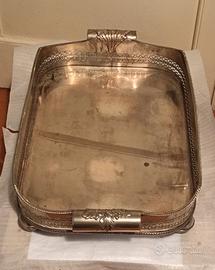 vassoio con bordi e maniglie 