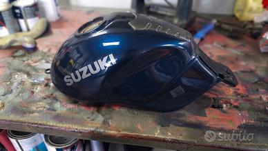 Serbatoio Suzuki GSX 750 Inazuma