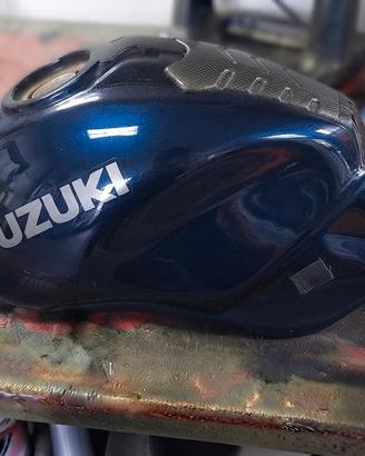 Serbatoio Suzuki GSX 750 Inazuma