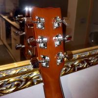 Chitarra Yamaha sempre tenuta in custodia in casa.