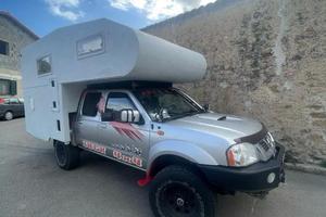 Pickup Nissan Motor con cellula abitativa