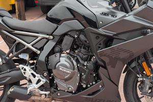 Suzuki GSX-8R