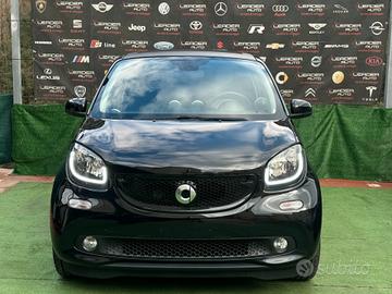 Smart ForFour 1.0 71 CV Total Black Cabrio