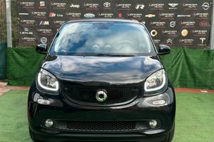 Smart ForFour 1.0 71 CV Total Black Cabrio