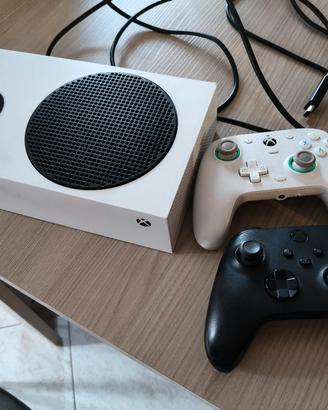 Xbox series s 512gb e due joystick 