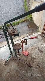 Coppia di tappatrici vintage (sughero e corona)