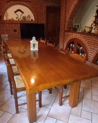 Tavolo massiccio in rovere 3x1m con 8 sedie