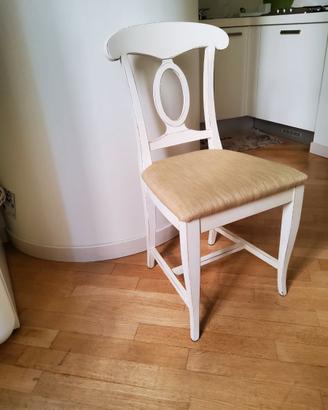 Sedie in legno bianco imbottite shabby chic