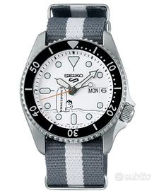 Seiko 5 Sports PEANUTS Snoopy Surfboard Limited Ed