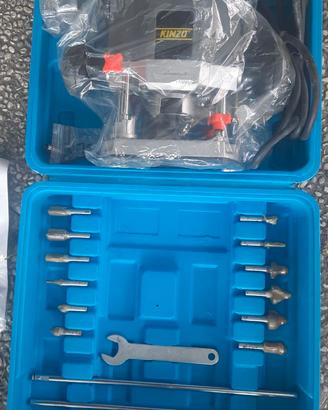 Fresa verticale nuova con accessori