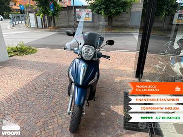 Piaggio Beverly 300 Piaggio Beverly 300 S i.e. ...