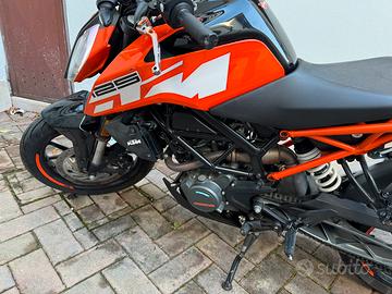 Ktm duke 125