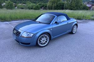 audi tt cabrio targa oro